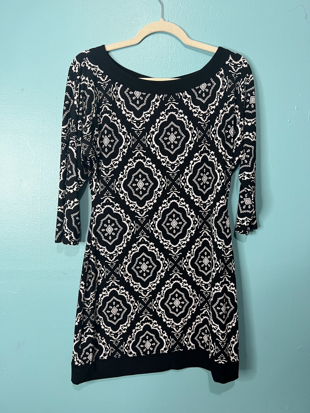 White House Black Market Black & White Patterned Tunic